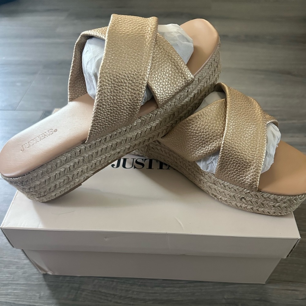 Just fab 7.5 gold sandals